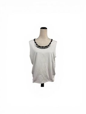 Madison Hill White Sleeveless Tank with Black Trim/pearls size XL
